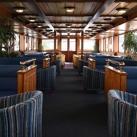 Invicta Ribeira Boat Hotel Porto Exterior photo